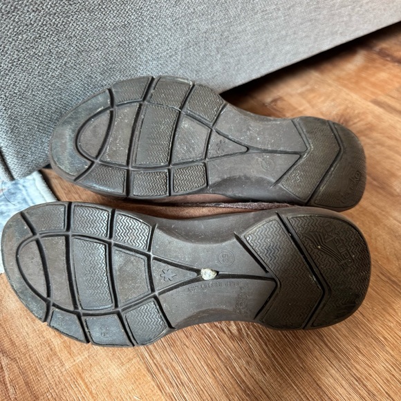 Dansko Eartha Brown leather slip on clogs - Picture 7 of 8